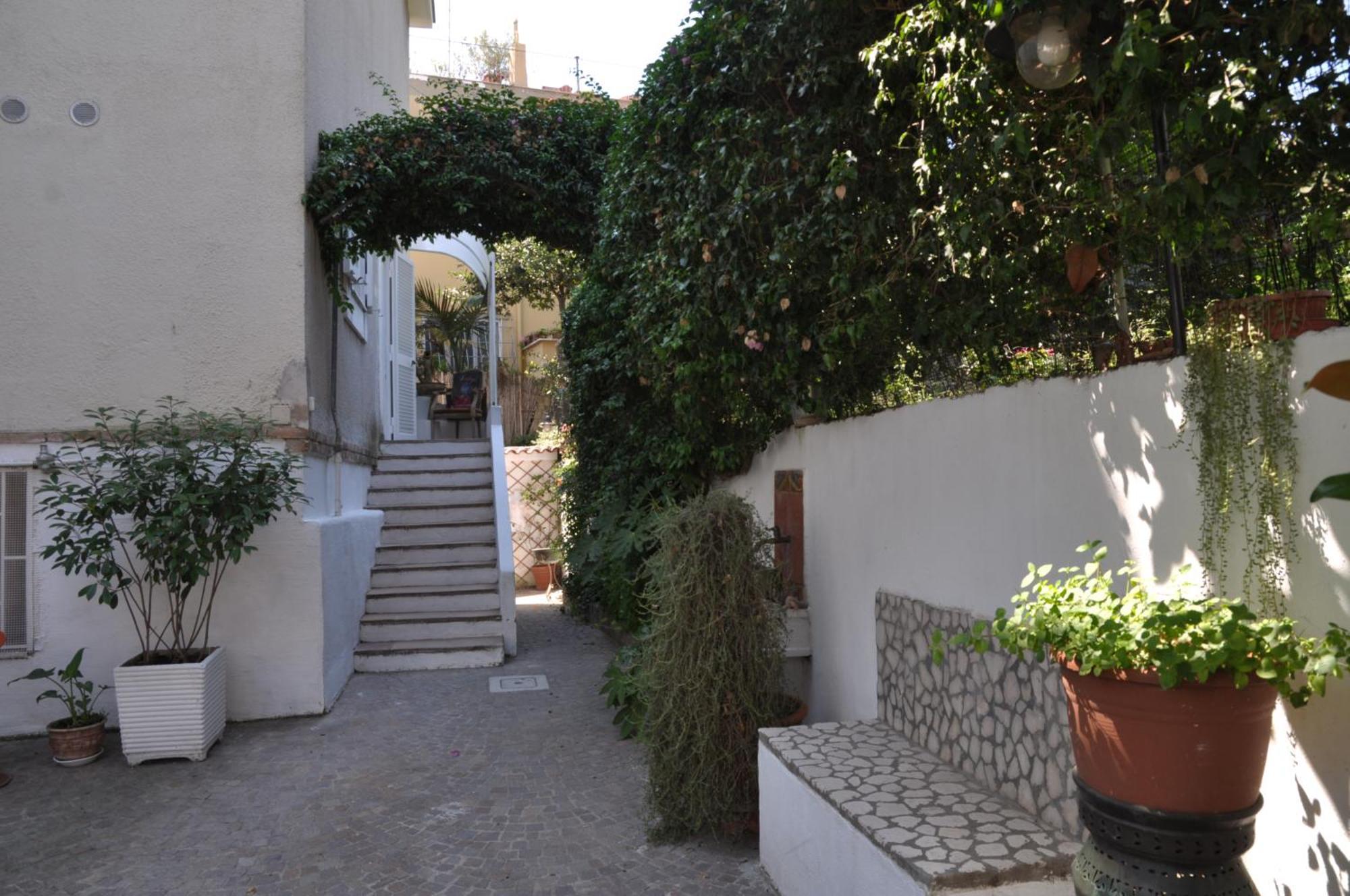 Residenza Le Rose Villa D'Arte Nápoles Exterior foto